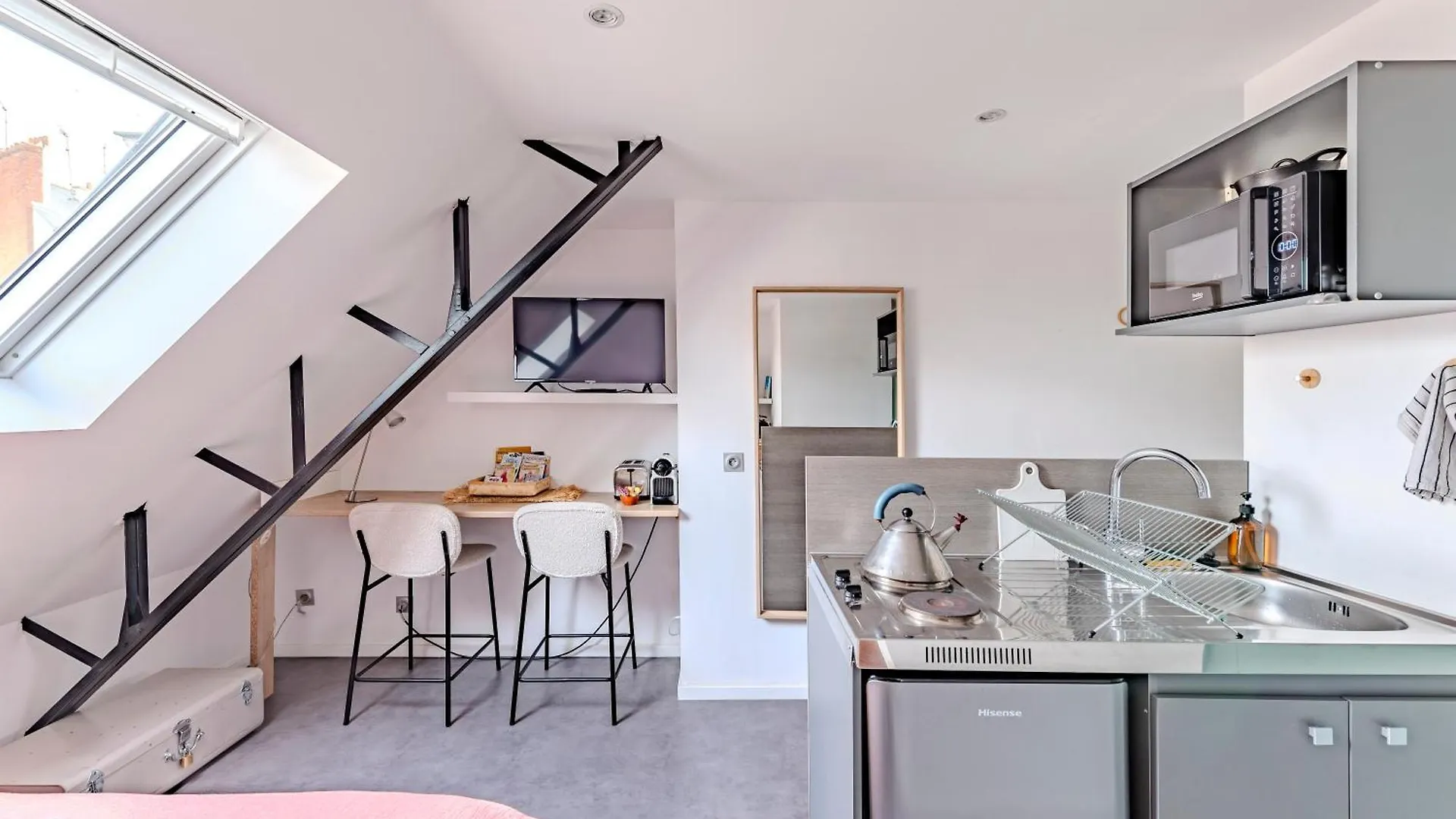 Charmant Studio A Deux Pas De La Gare - Le Nichoir Rennes 0*,  France